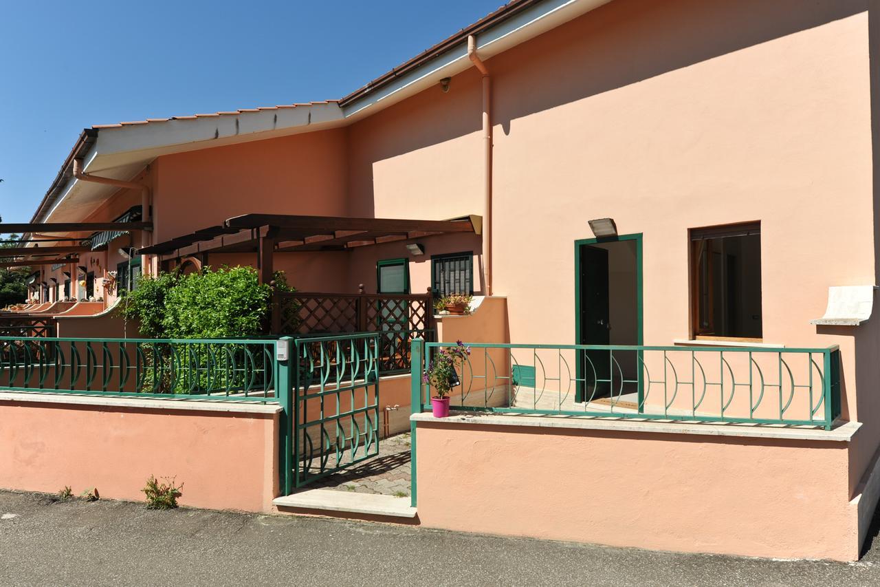 Apartamento La Perla Del Tirreno Santa Severa Exterior foto